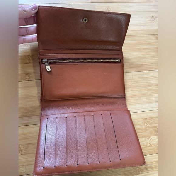 Louis Vuitton Passport pochette Big size Trifold compact wallet - Picture 3 of 8